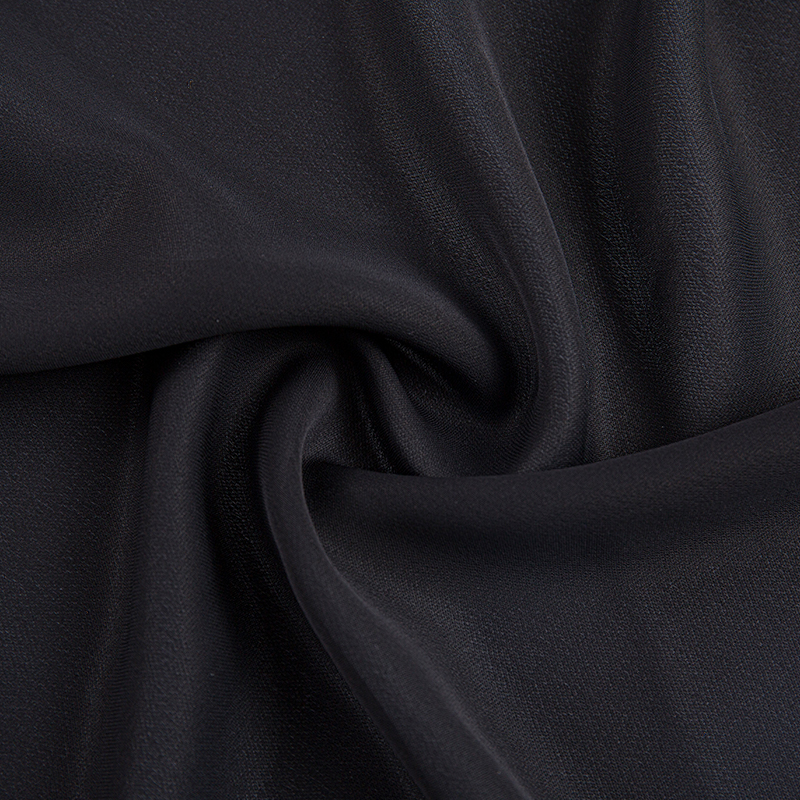 منسوجة في قماش حرير بنارس