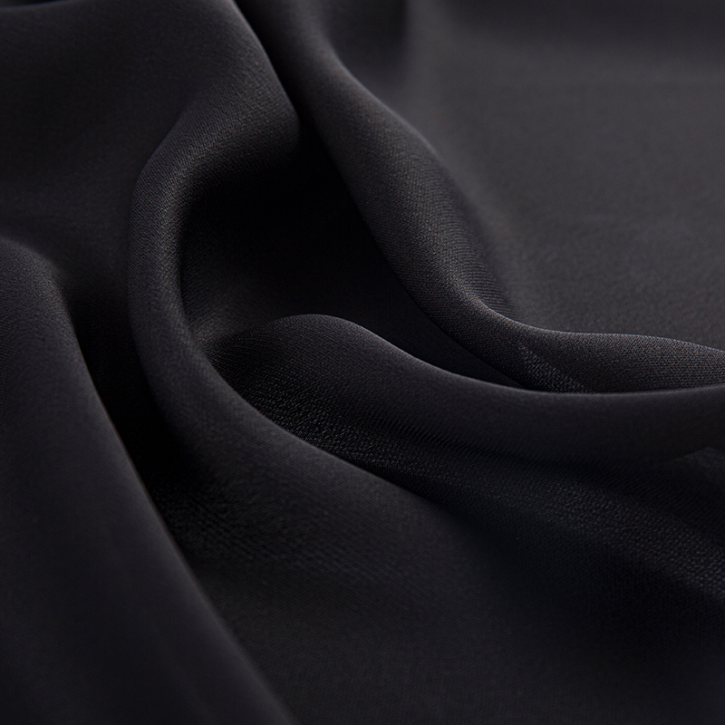 منسوجة في قماش حرير بنارس