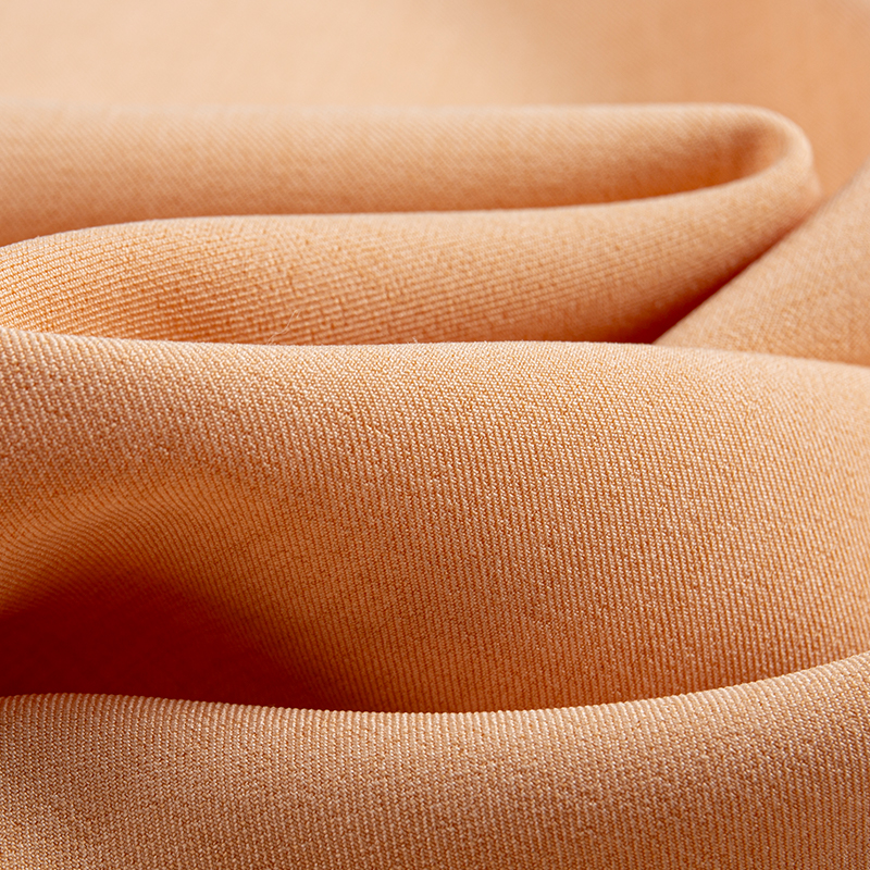 قُماش ذو نَسِيجَةٍ عُقَدِيَّةٍ ذو مَلْمَسٍ حَرِيرِيّ لِلاِسْتِرْخَاء